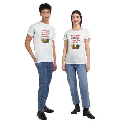 La famille est le plus beau des cadeaux – T-shirt Noël Unisex-idée cadeau inspirante | Blancadeaux