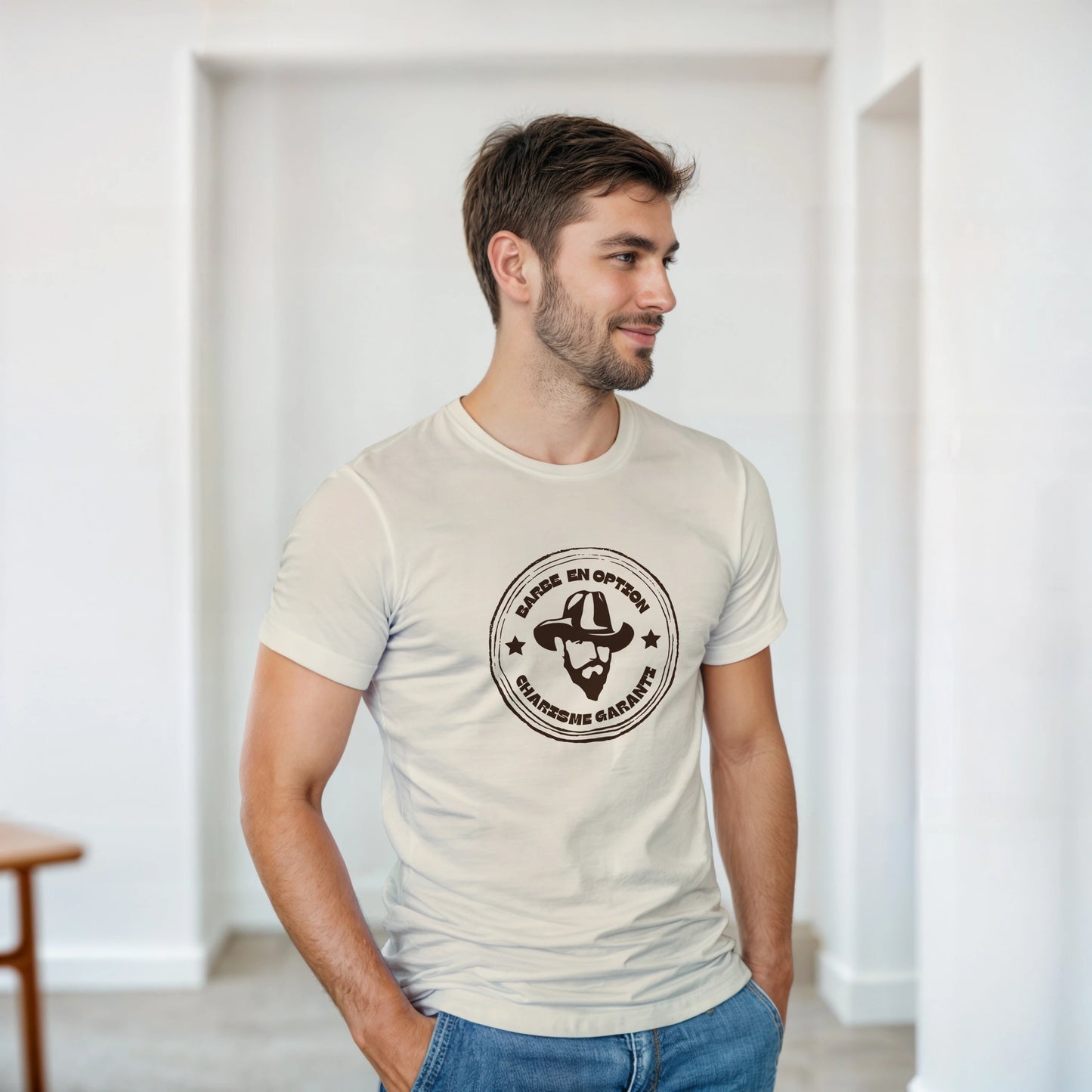 Barbe en option, charisme garanti – T-shirt Homme, Cadeau Homme-idée cadeau inspirante | Blancadeaux